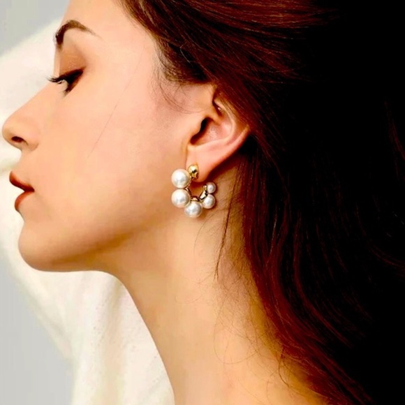 New Anthro Pearl Huggie Hoop Earrings - Picture 1 of 12